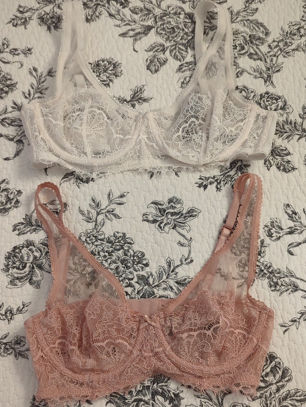 Victoria's Secret Lace Underwire Bralette Set in White and Dusty Rose